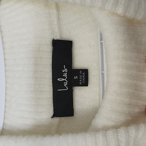 Cream colored, cropped Lulus sweater in size S - Picture 2 of 3